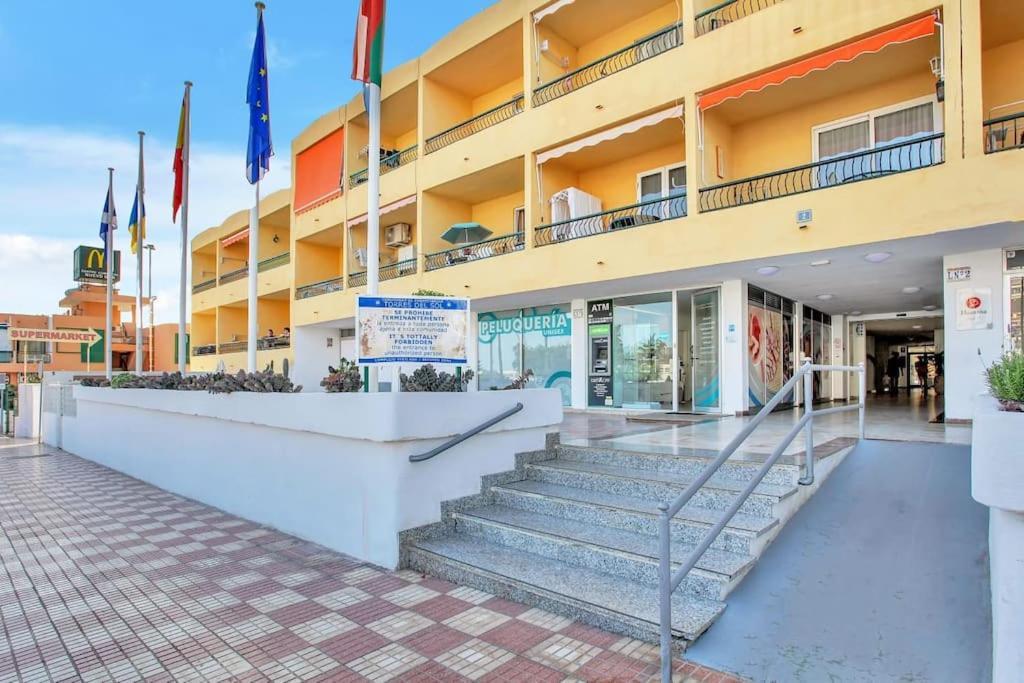 Studio In Torres Del Sol Griffin Near The Beach Arona  Exterior foto